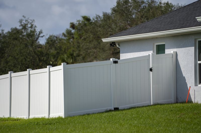 Vinyl Fence Replacement in South Houston, TX